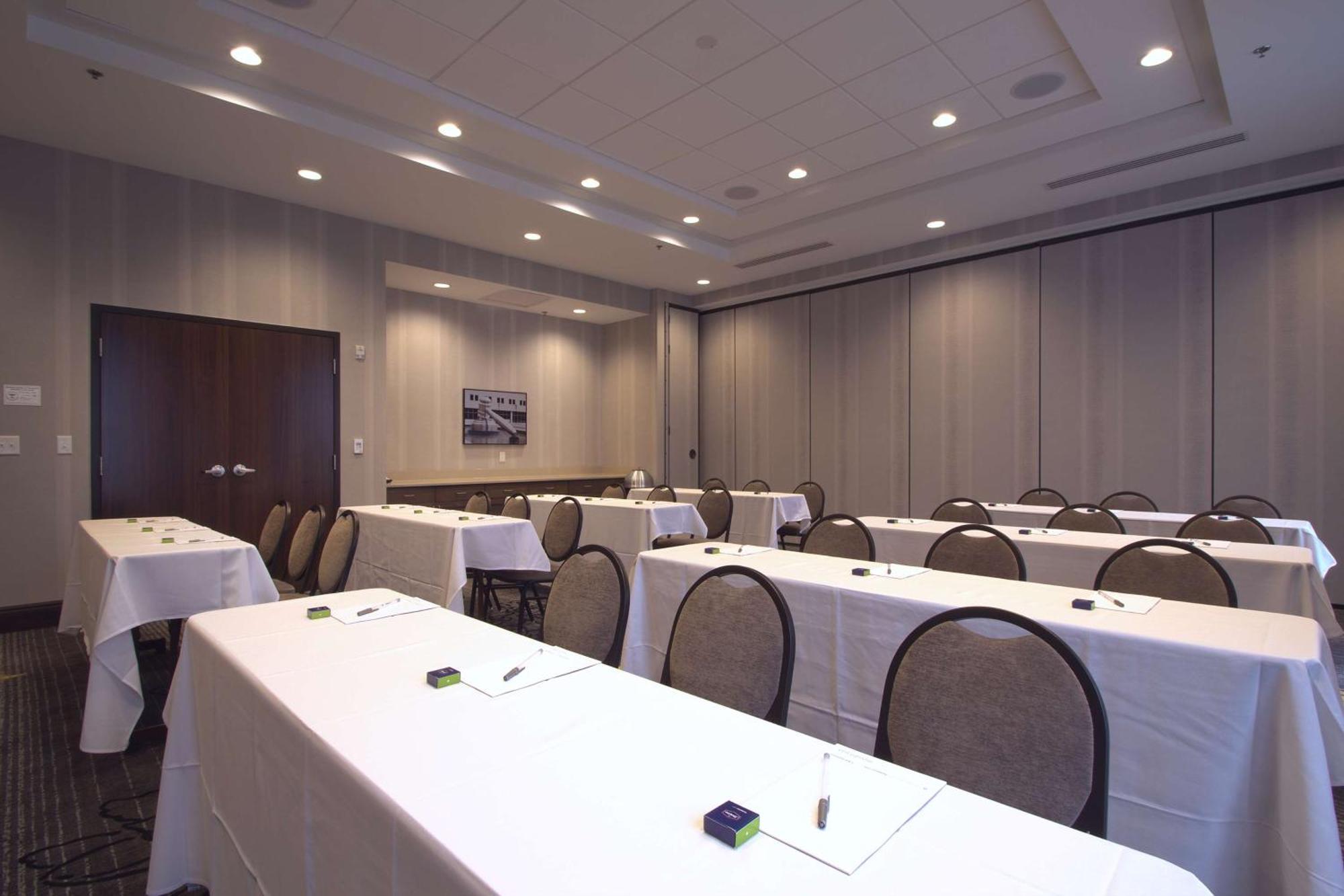 Hampton Inn & Suites Columbus/University Area מראה חיצוני תמונה