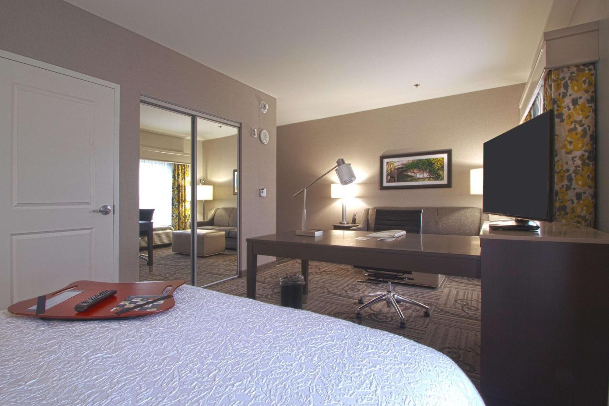 Hampton Inn & Suites Columbus/University Area מראה חיצוני תמונה