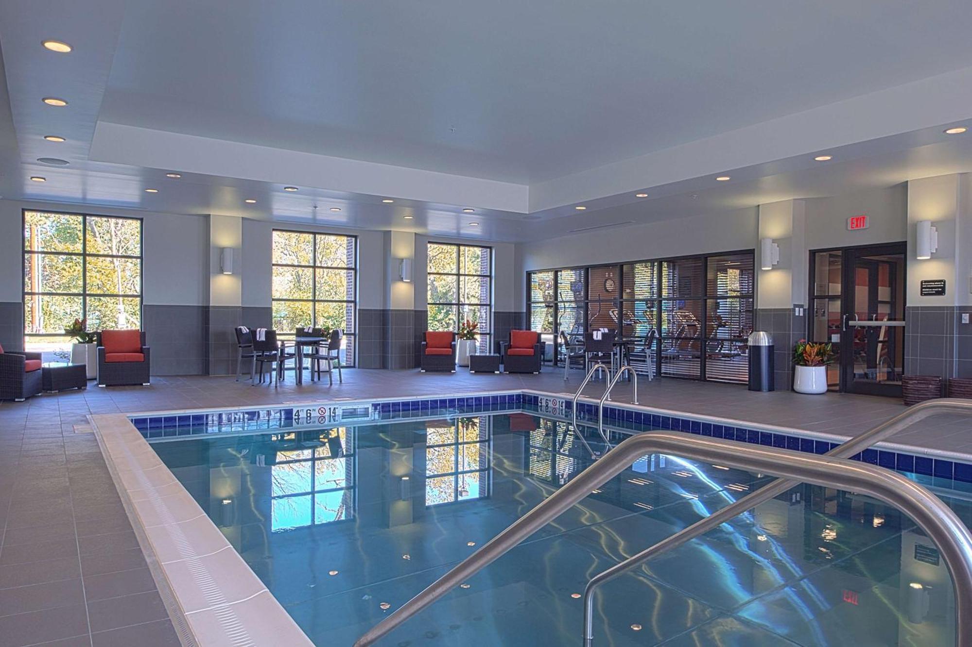 Hampton Inn & Suites Columbus/University Area מראה חיצוני תמונה