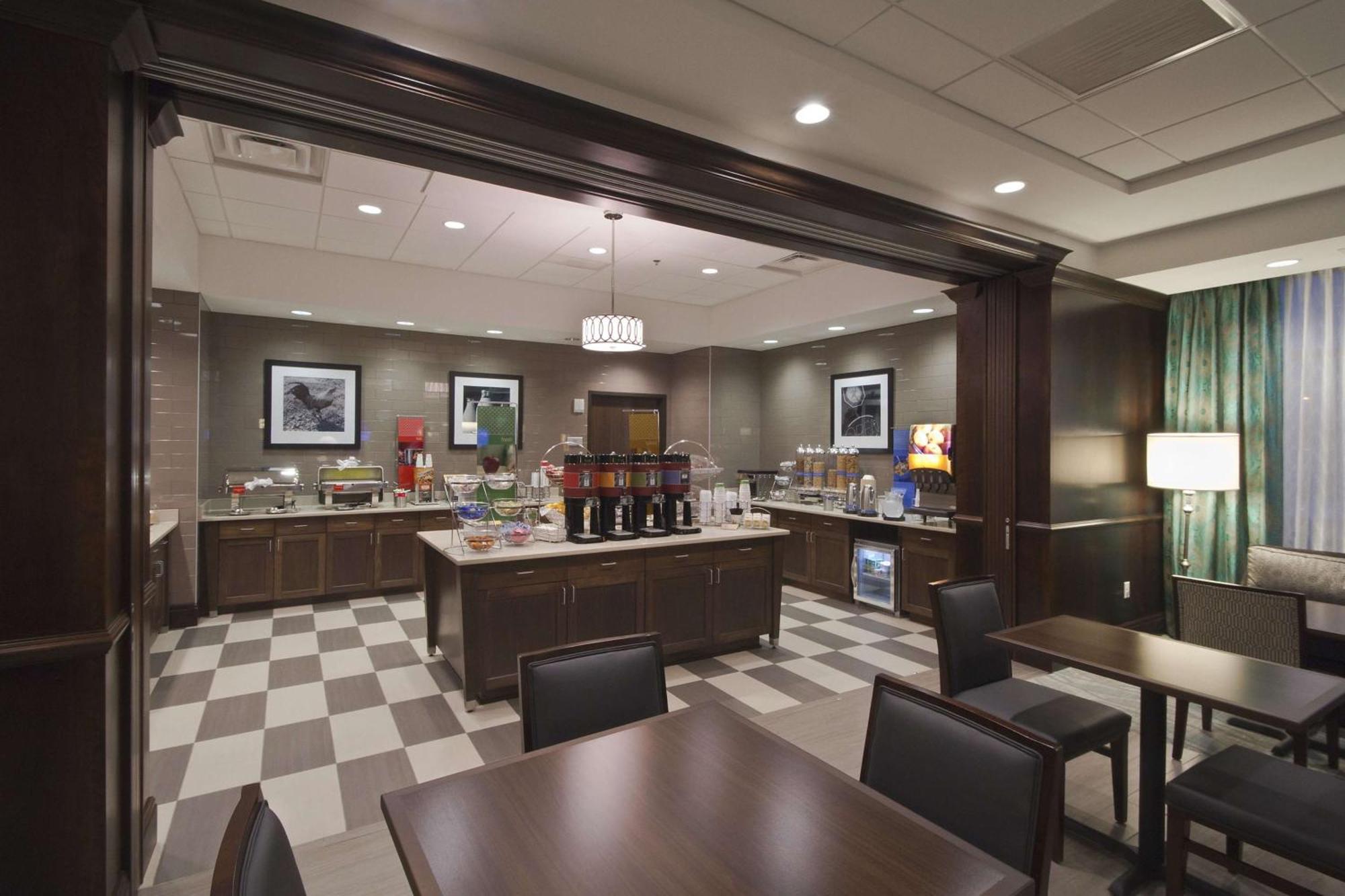 Hampton Inn & Suites Columbus/University Area מראה חיצוני תמונה