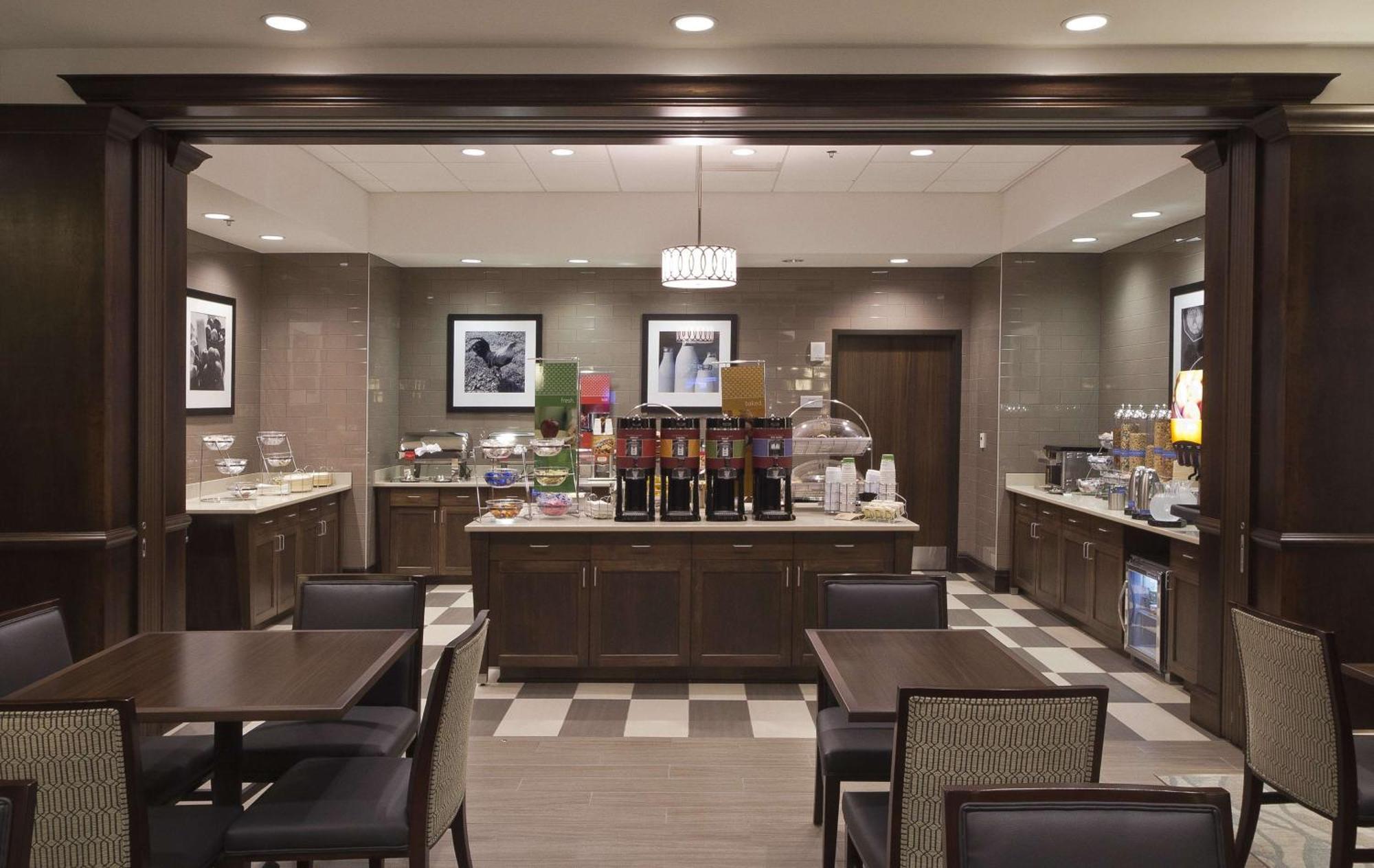 Hampton Inn & Suites Columbus/University Area מראה חיצוני תמונה